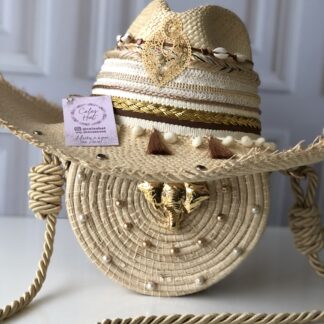 Ref 11 / Sombrero Desflecado Aplique Dorado Grande
