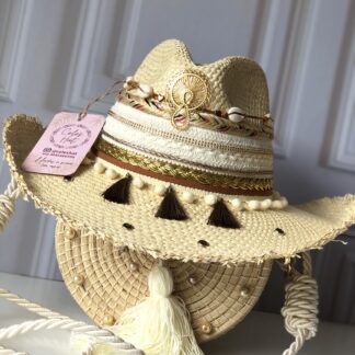 Ref 11 / Sombrero Desflecado Aplique Dorado Grande